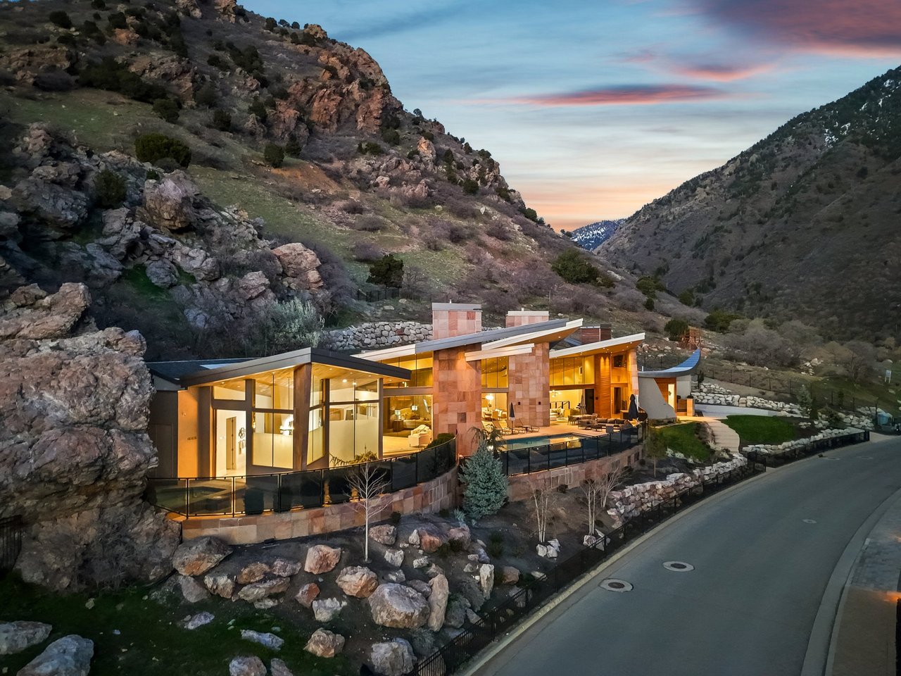 4141 E Canyon Estate Dr