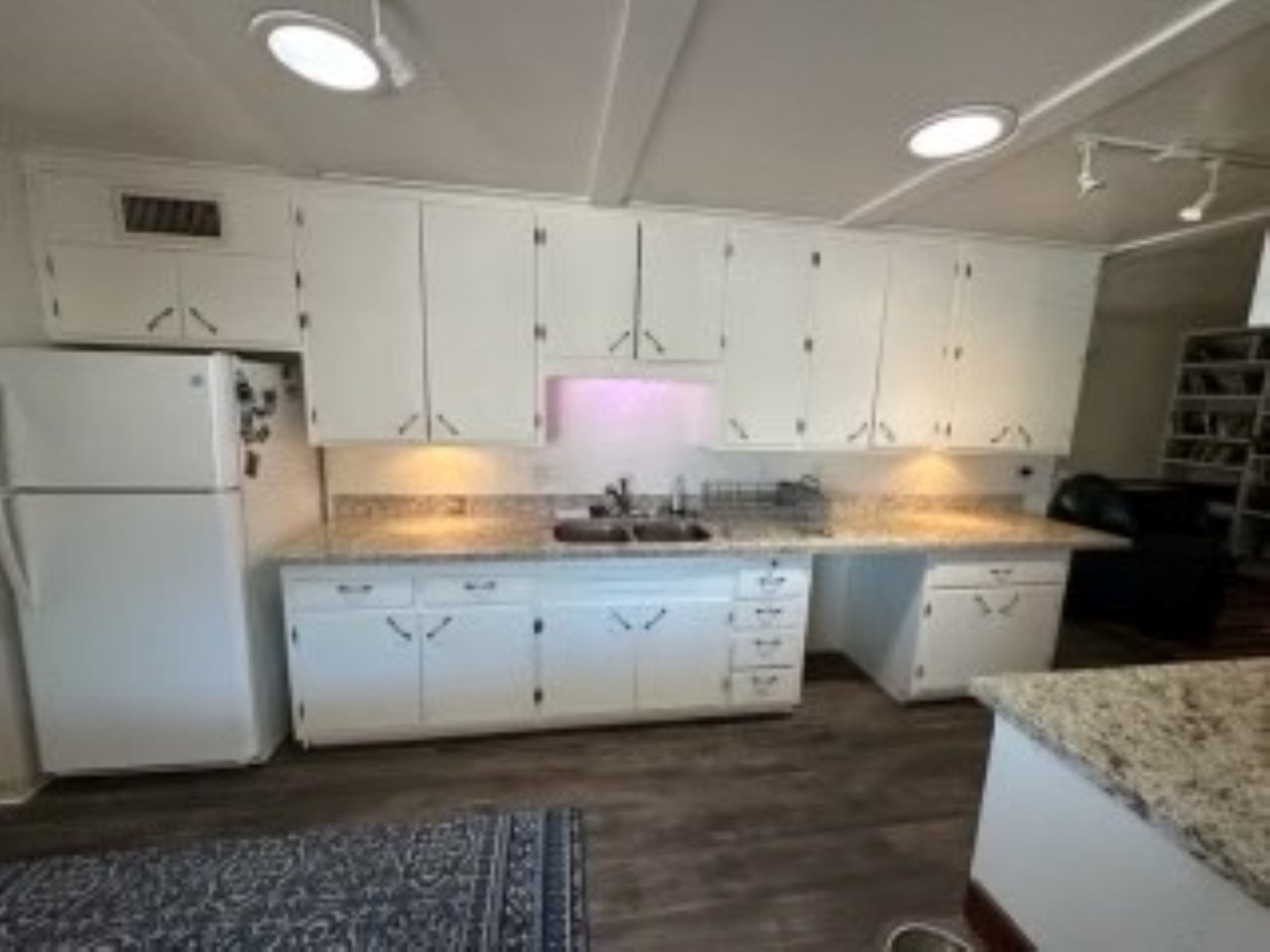 3016 N 84TH Place