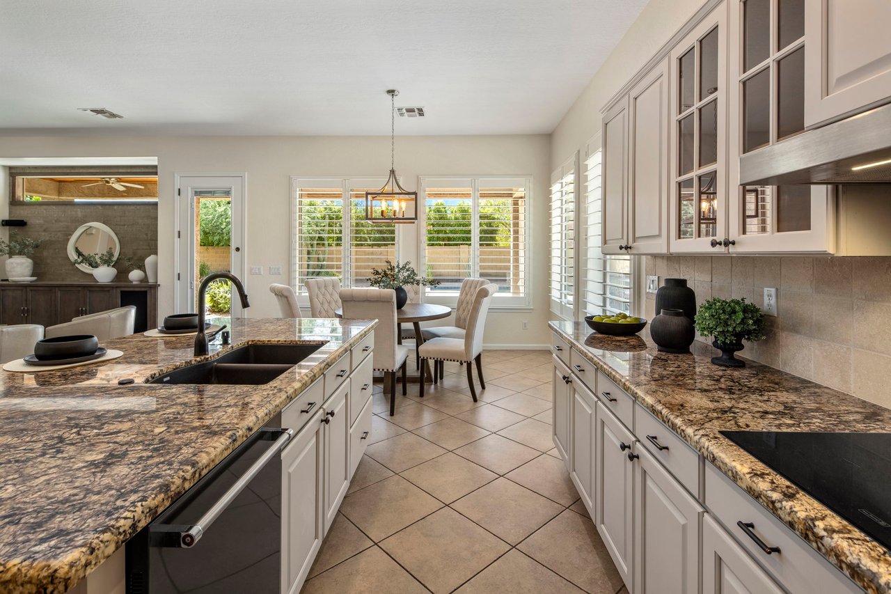 315 E Mary Ln