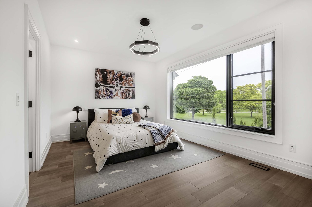 8 Manor Haven Rd 