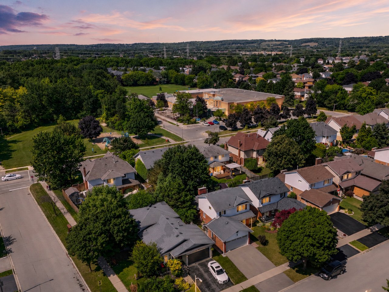 2102 Salma Crescent, Burlington