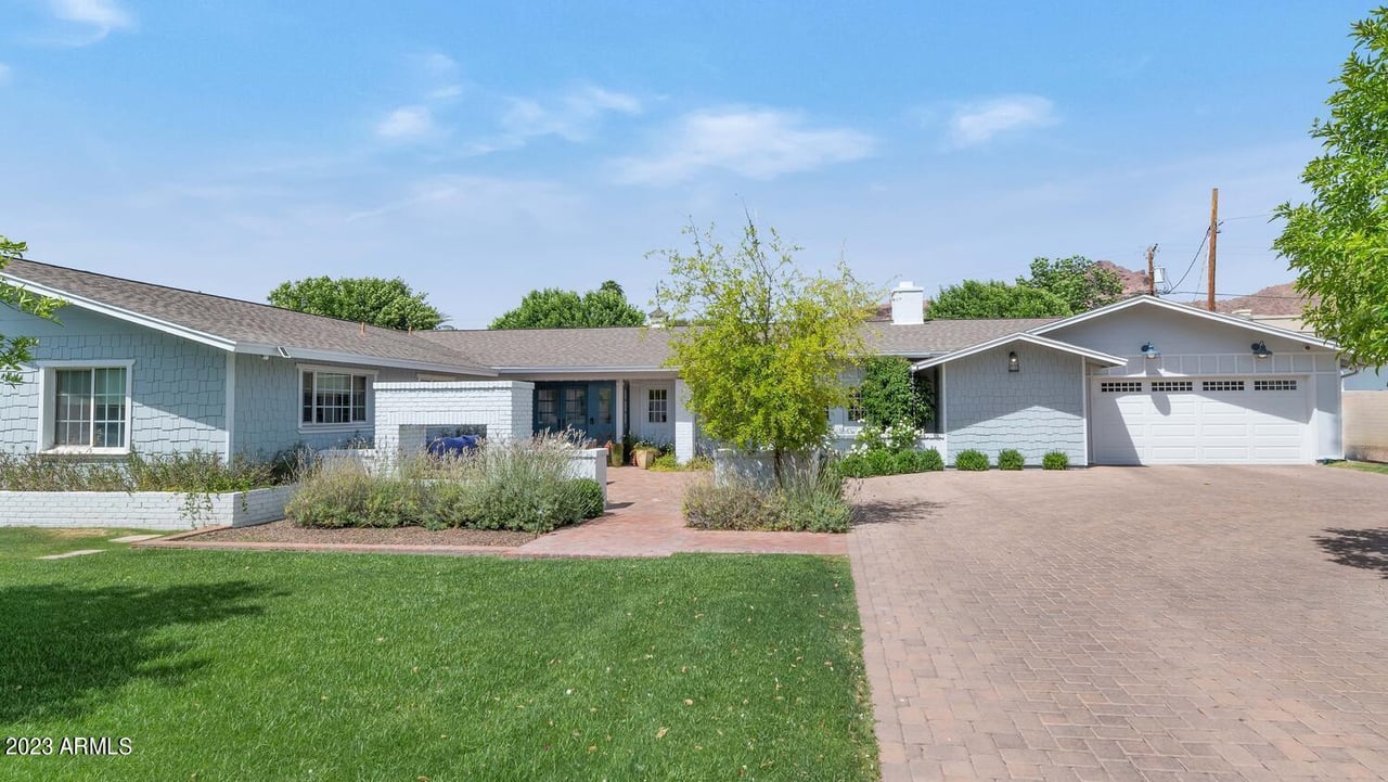 Just Sold: 4474 E Calle Del Norte