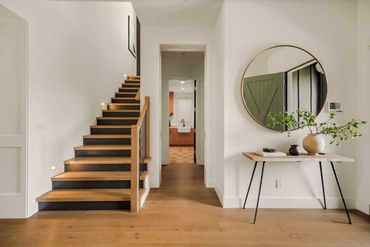 4261 Denny Ave, Toluca Lake 