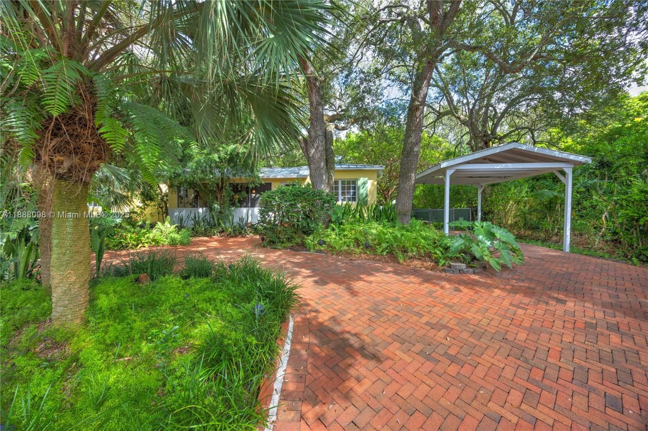 1 Grove Isle | Unit A908