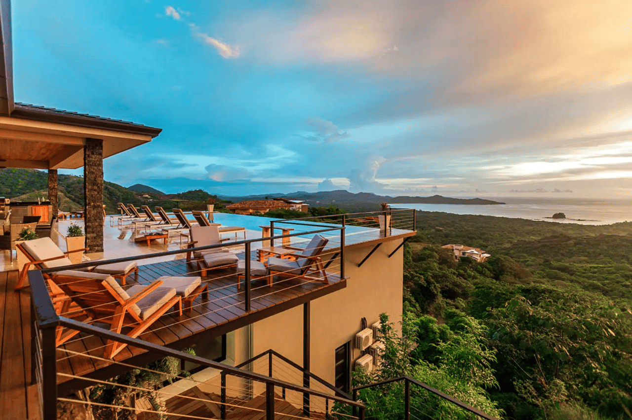 Casa Pacifica - Stunning 9-Bedroom Estate - 6BR Oceanview Home + 3BR Guest House - Mar Vista