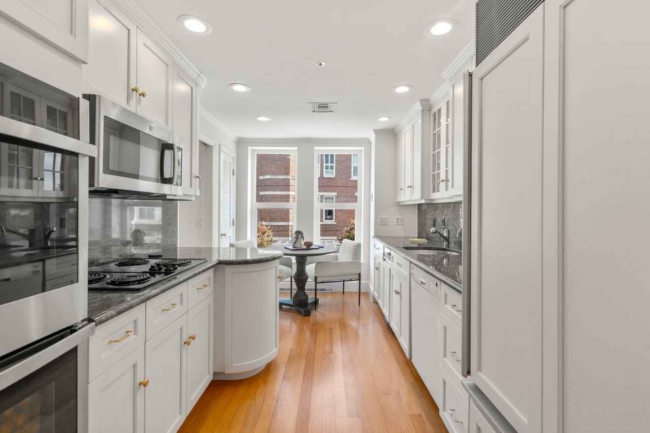 300 Boylston Street 1102
