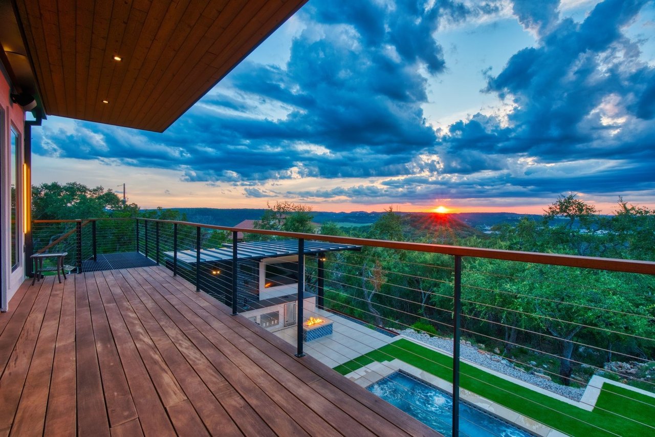 Luxxis Design 1104 Summit