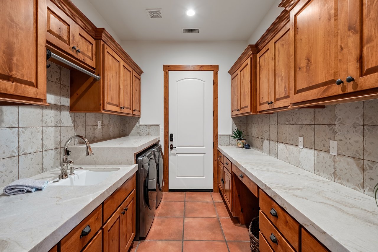 19300 Hombre Lane