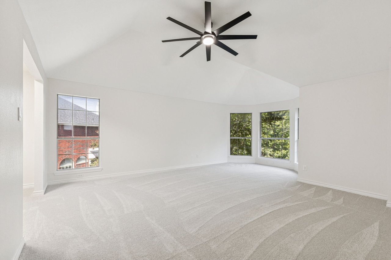 915 Inverness Circle