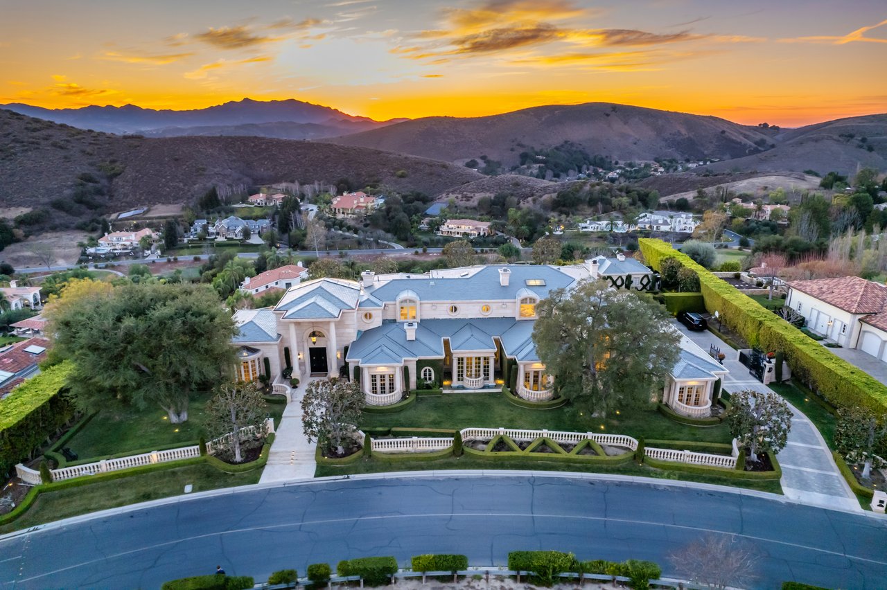 996 Vista Ridge Lane