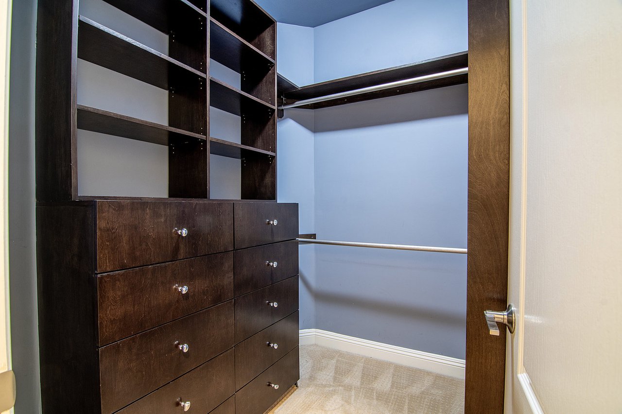 916 S. Shenandoah St. # 1