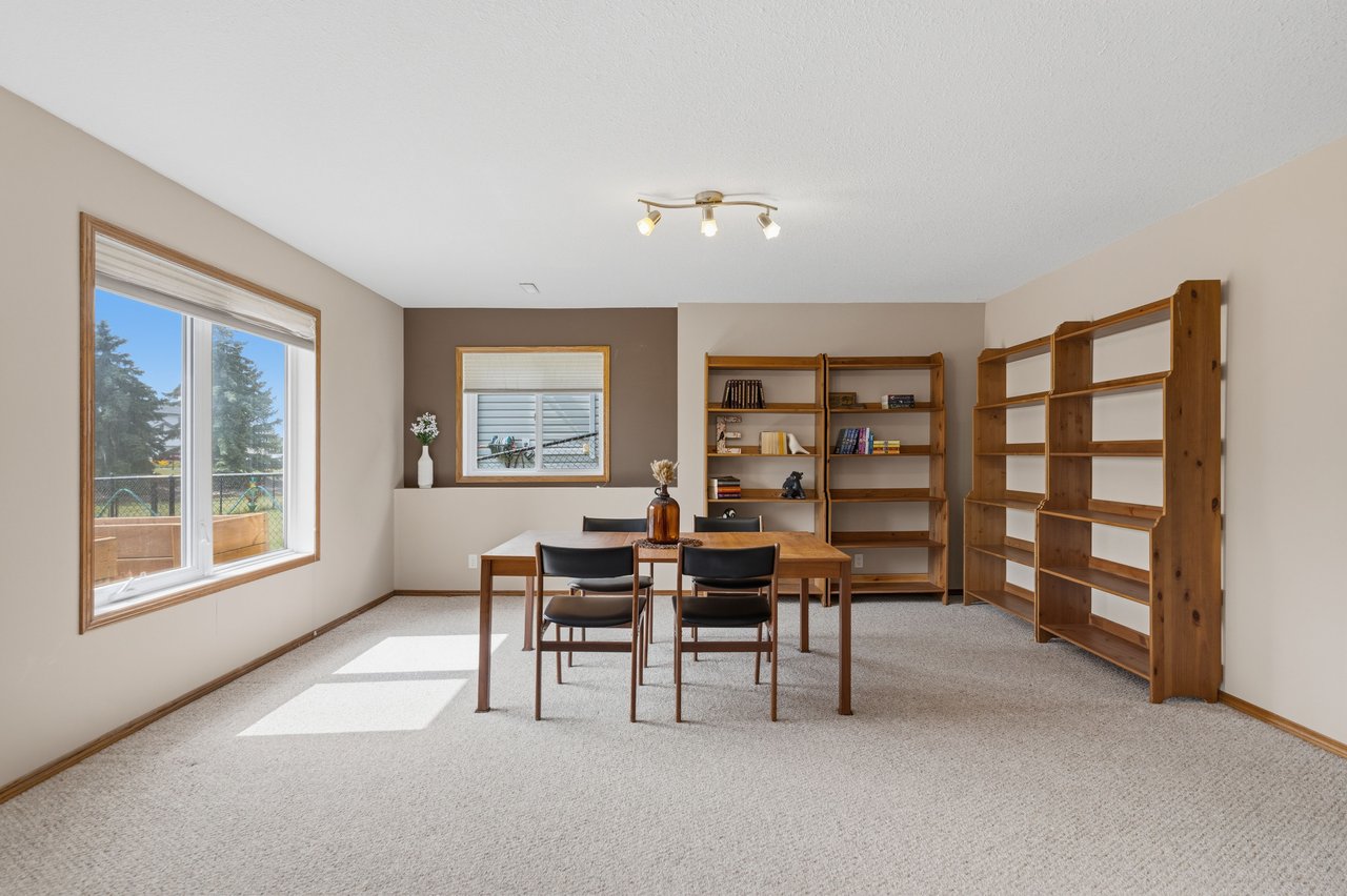 499 Highland Close
