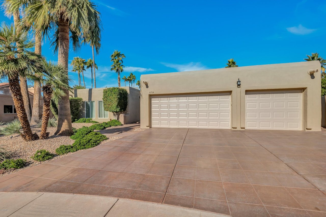 8714 E San Martin Dr