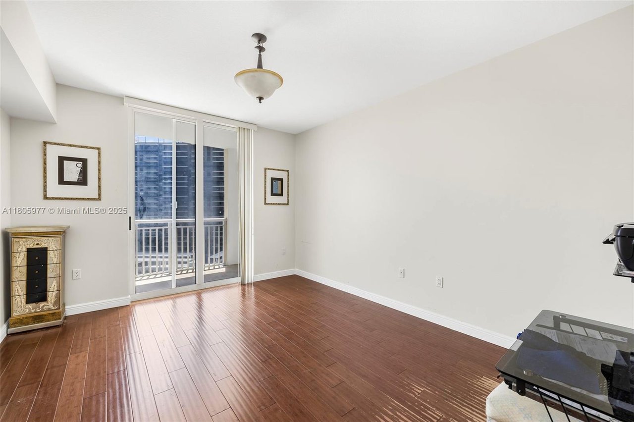 Duo Condominium East, Unit 1604E
