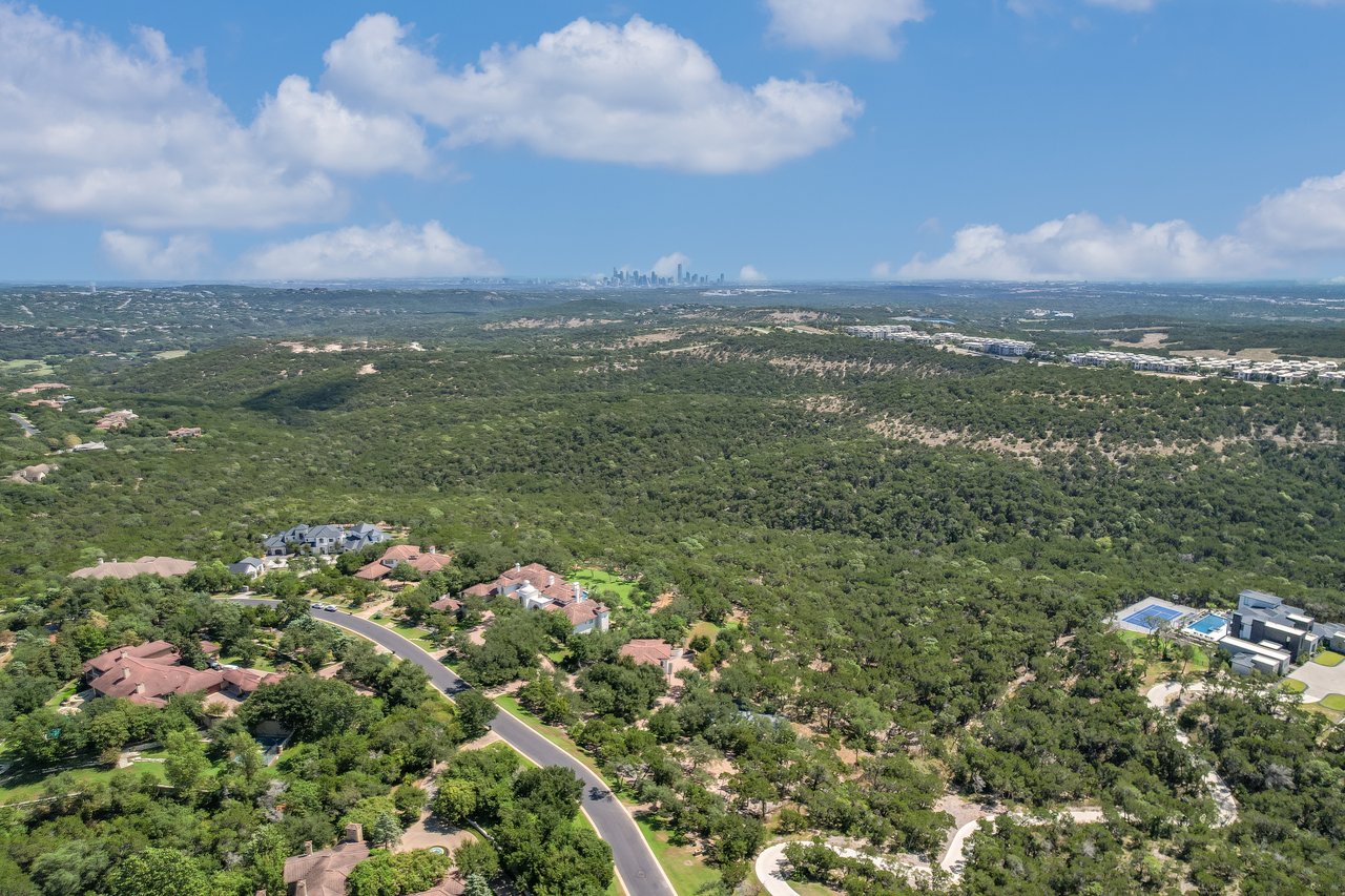 Estate on Mirador