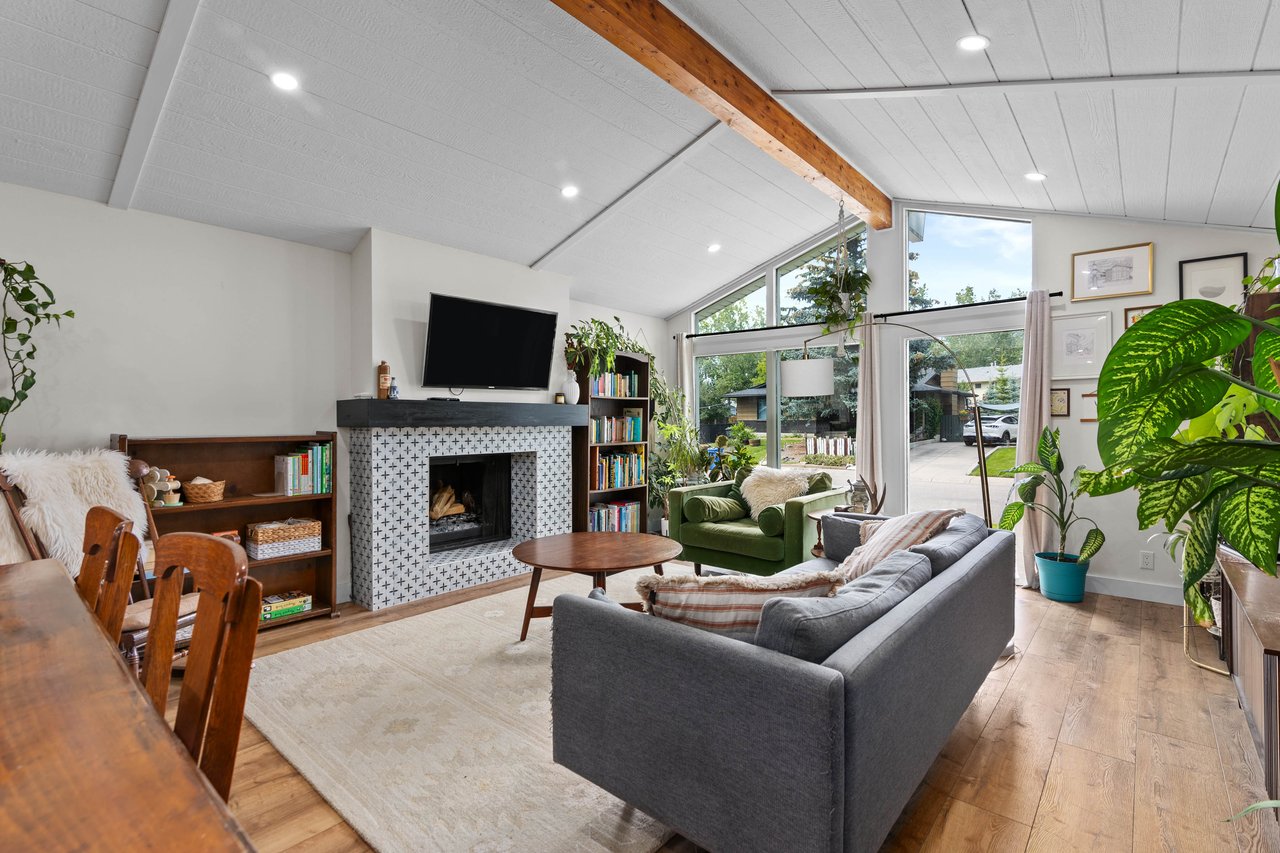 104 Thorson Crescent