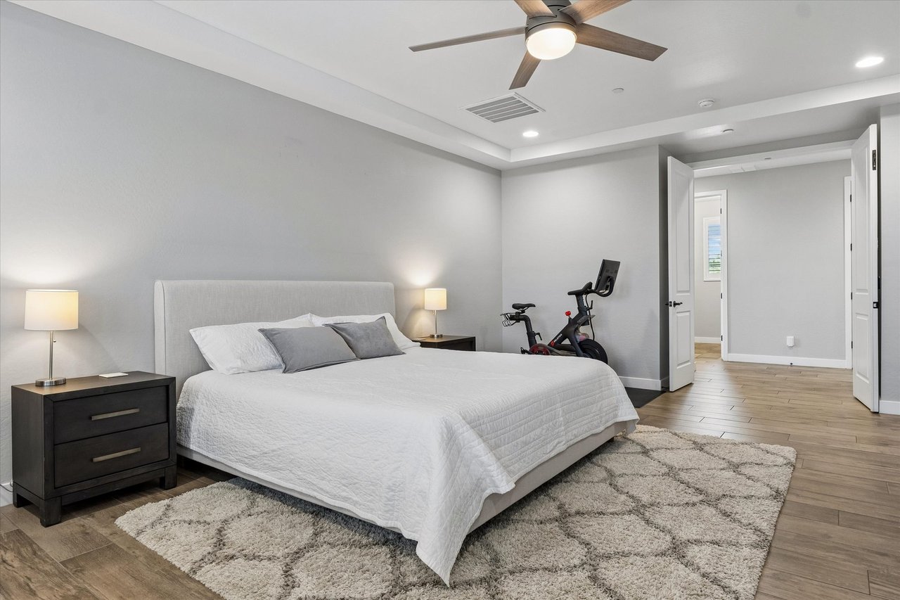 2905 E LOS GATOS DR, Phoenix, AZ 85050