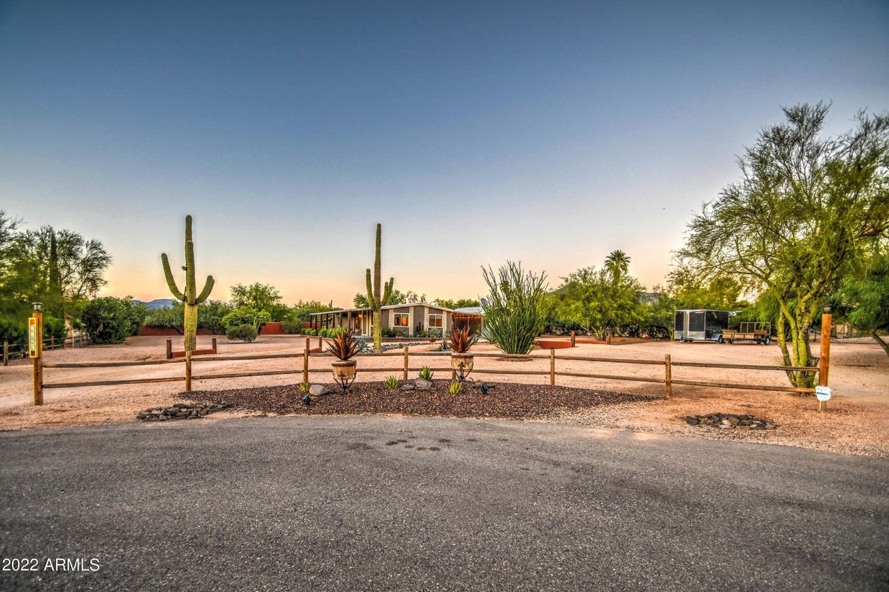 5126 E Summerset Cir