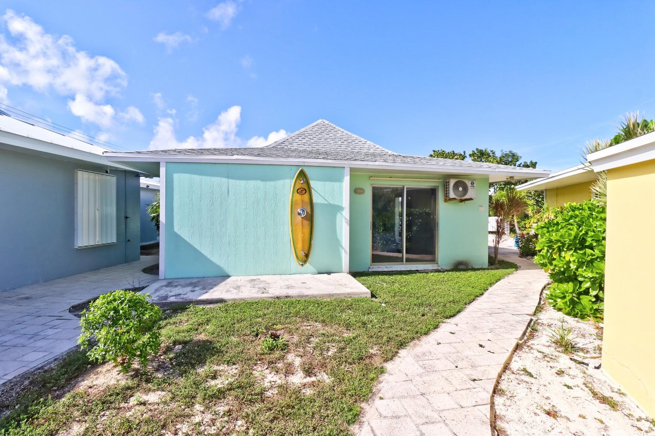 714-Surf Shack Beach Villas  