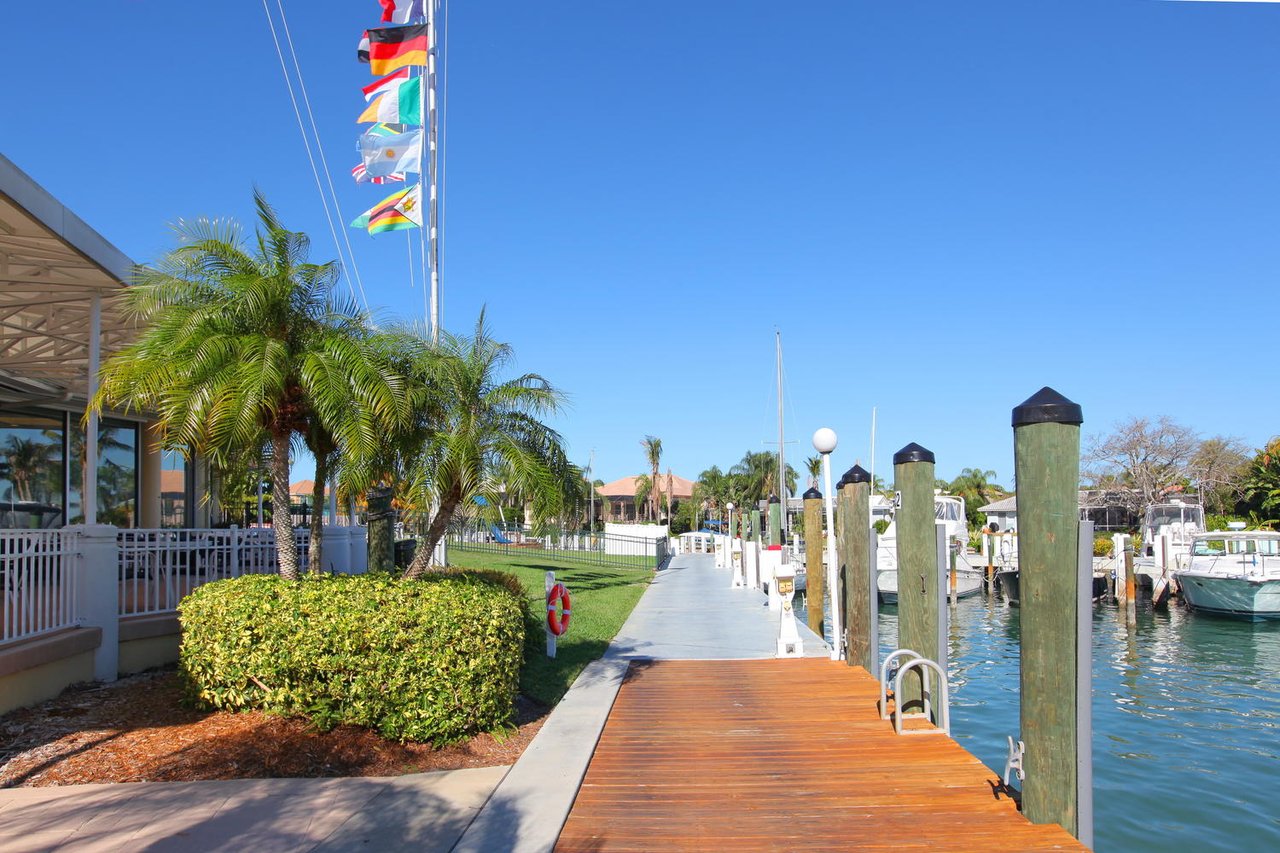 682 Mourning Dove Dr