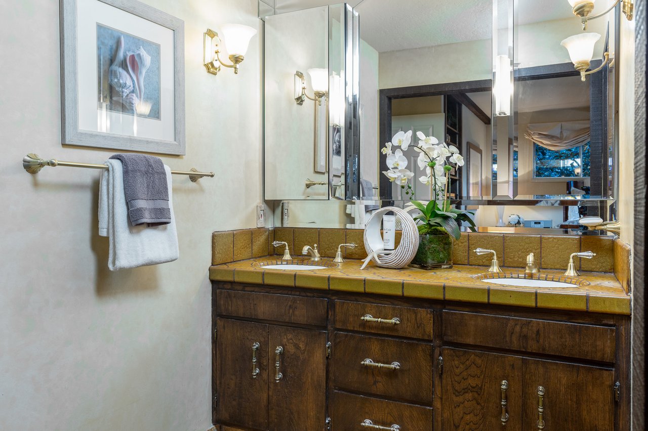 Fabulous single-story home located on the Westside of Alamo