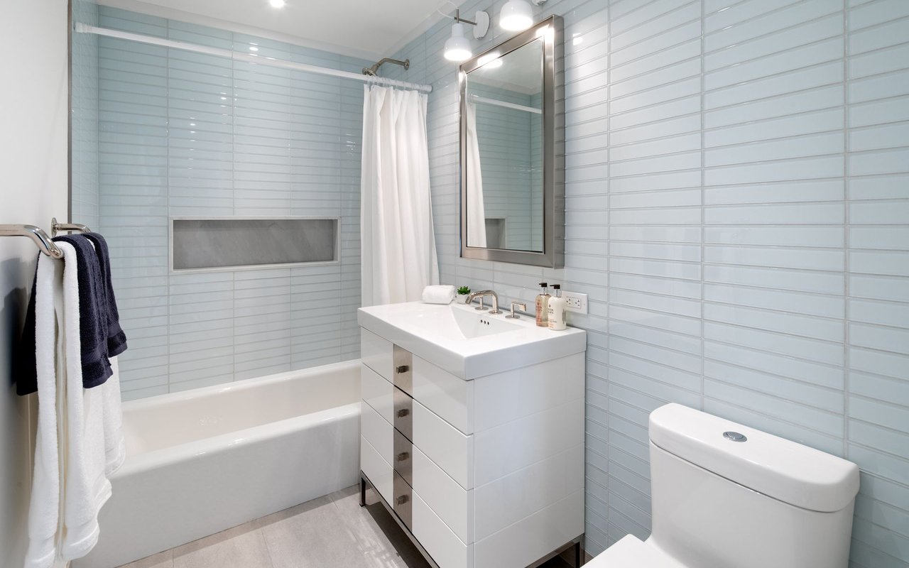 212 Warren St #19A