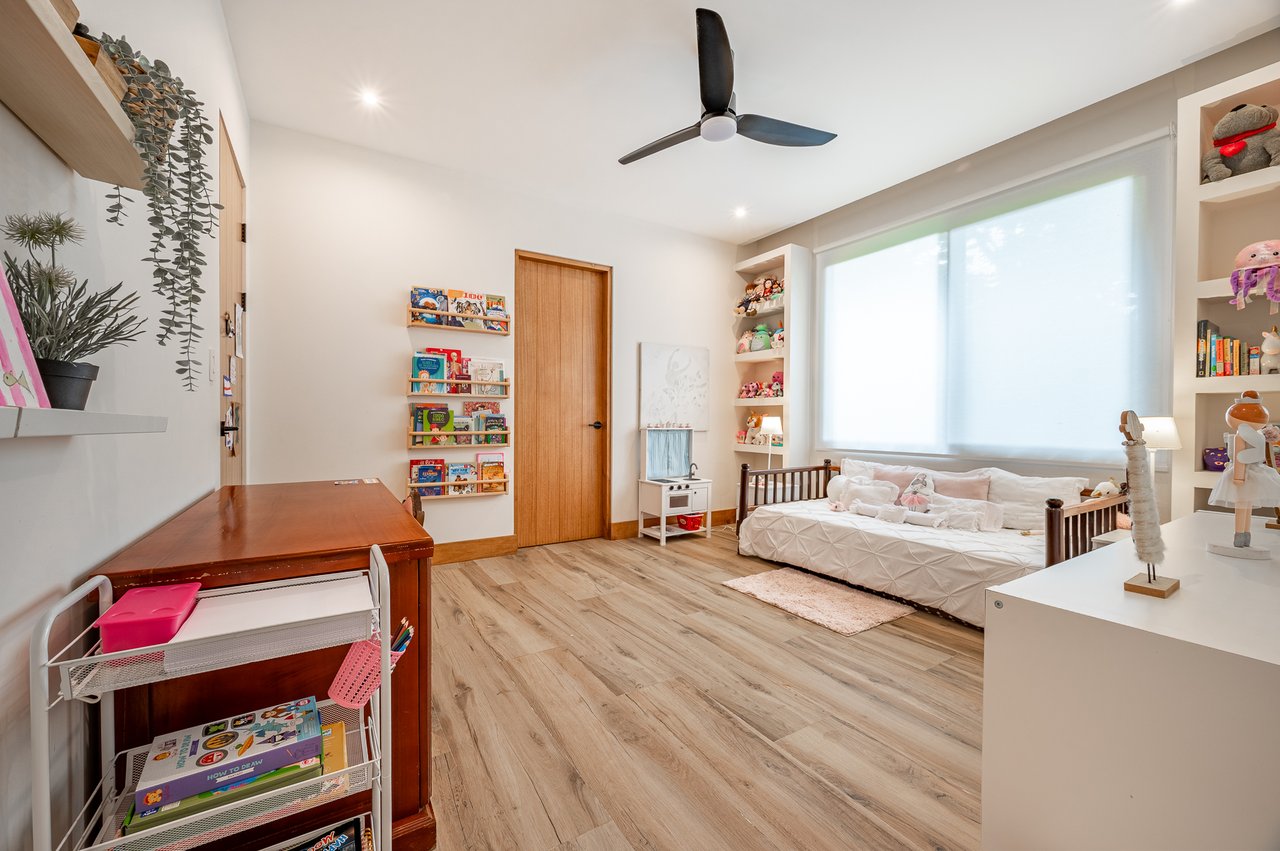 Casa Canto del Agua | Luxury 7-Bedroom Villa with Two Guest Apartments in Hacienda Pinilla’s Reserva de Golf