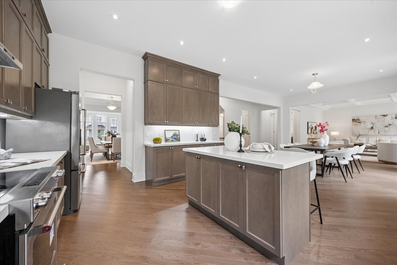 72 Silk Twist Drive, East Gwillimbury