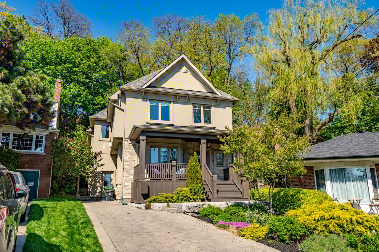 42 Long Cres