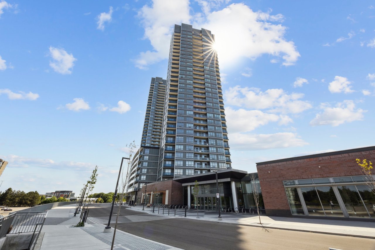 50 Upper Mall Way #2109