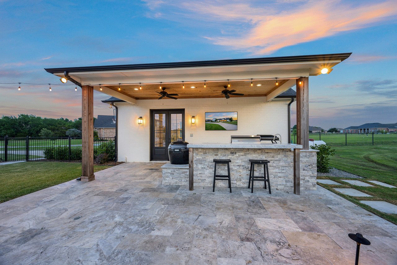 36 Mirror Lakes Court