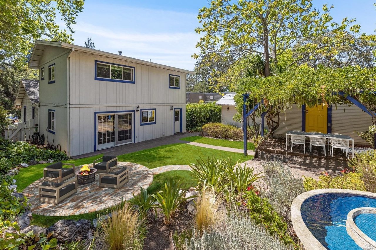 1132 Sir Francis Drake Blvd