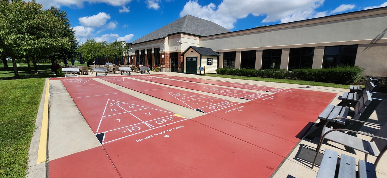 Carillon 55+ Plainfield - Shuffle Board