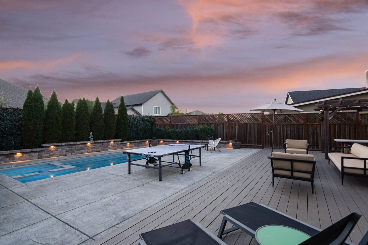 280 Pacific Heights Dr