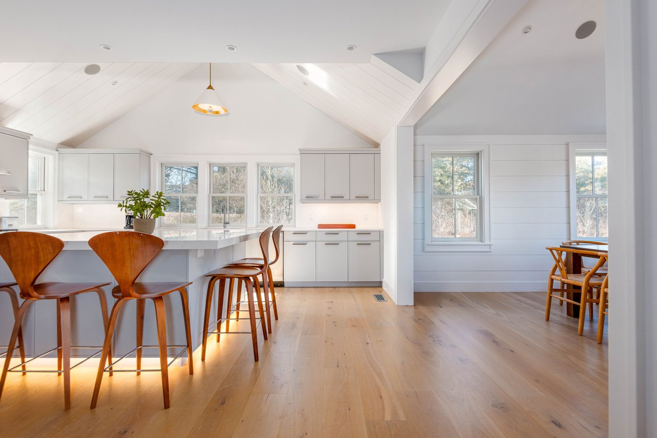 8 Masaquet Road