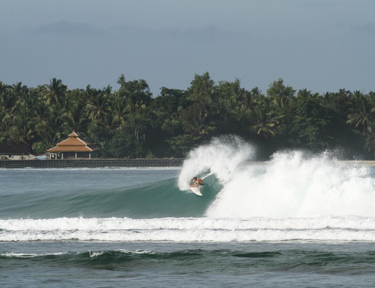 Villa Santai Mandiri Beach Surf Resort for Sale