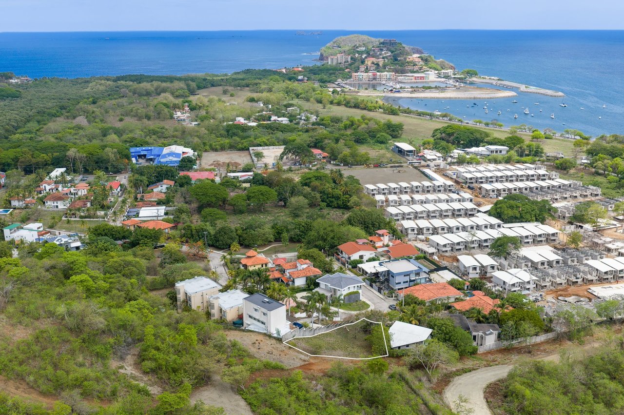851 M2 RESIDENTIAL LOT - ALTOS DE FLAMINGO 