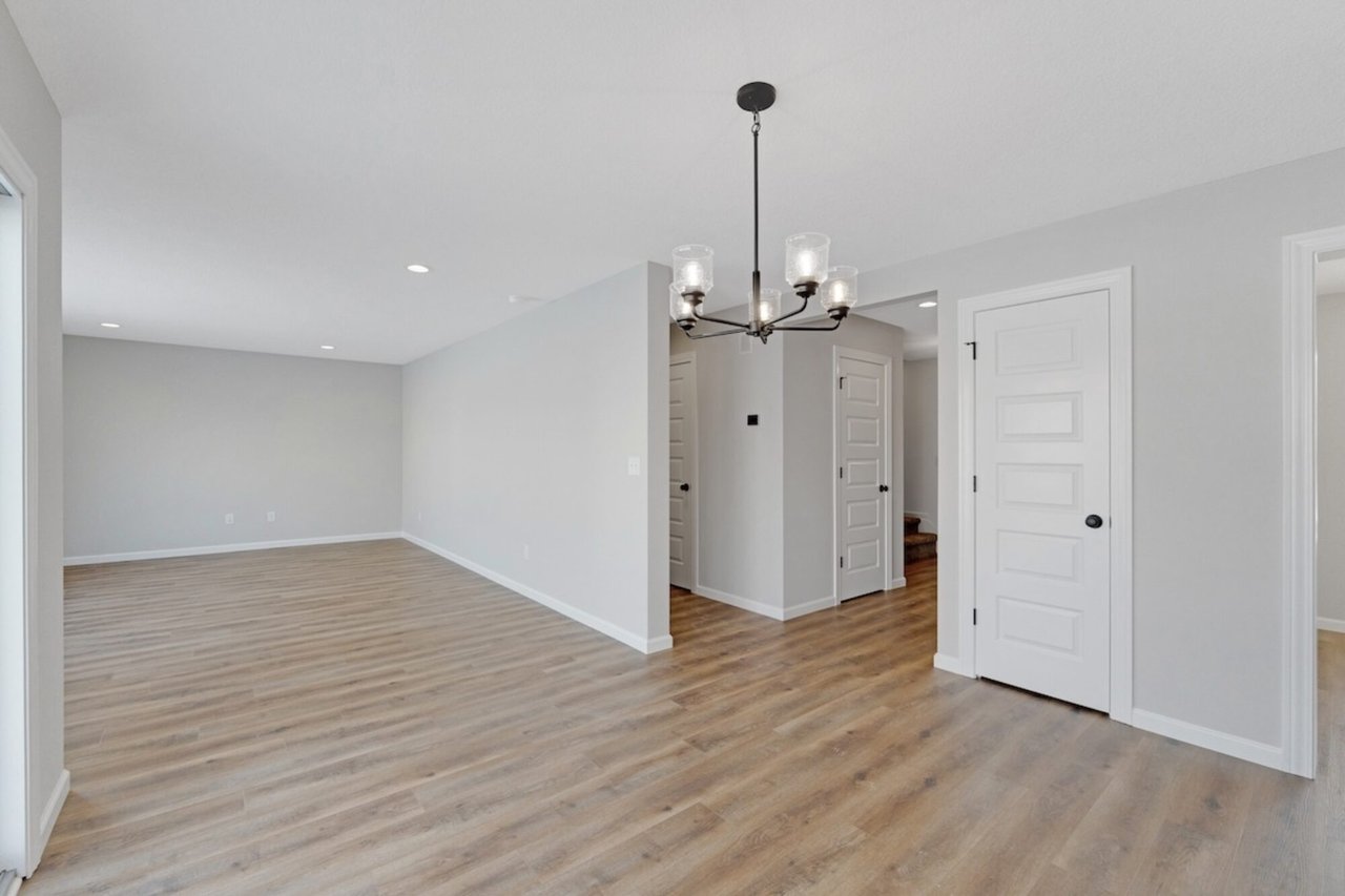 551 Persimmon Cove