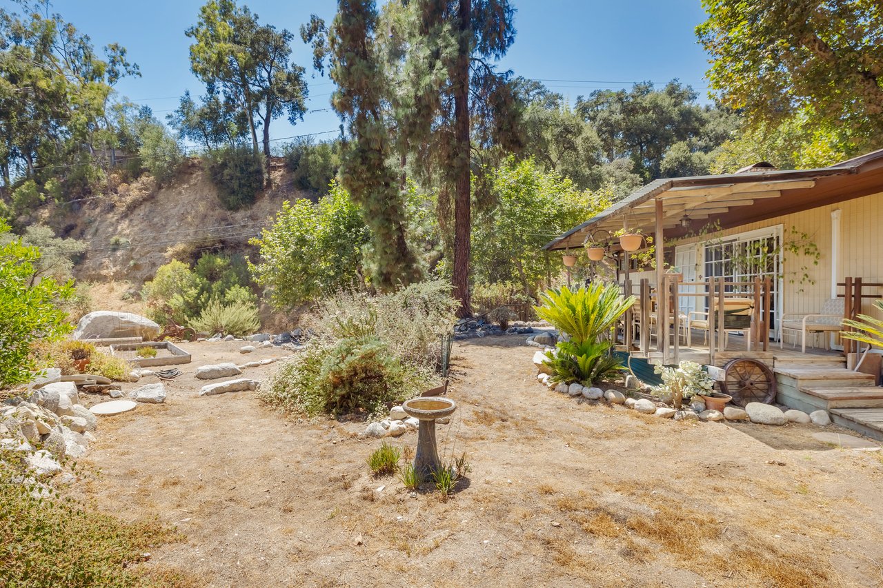 1830 Pasadena Glen Road