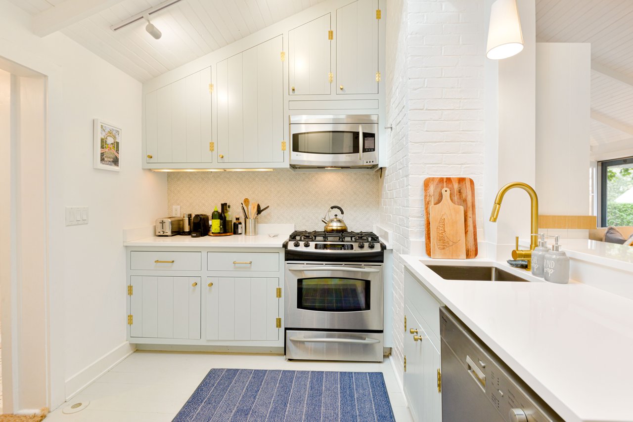 18 West Sankaty Road