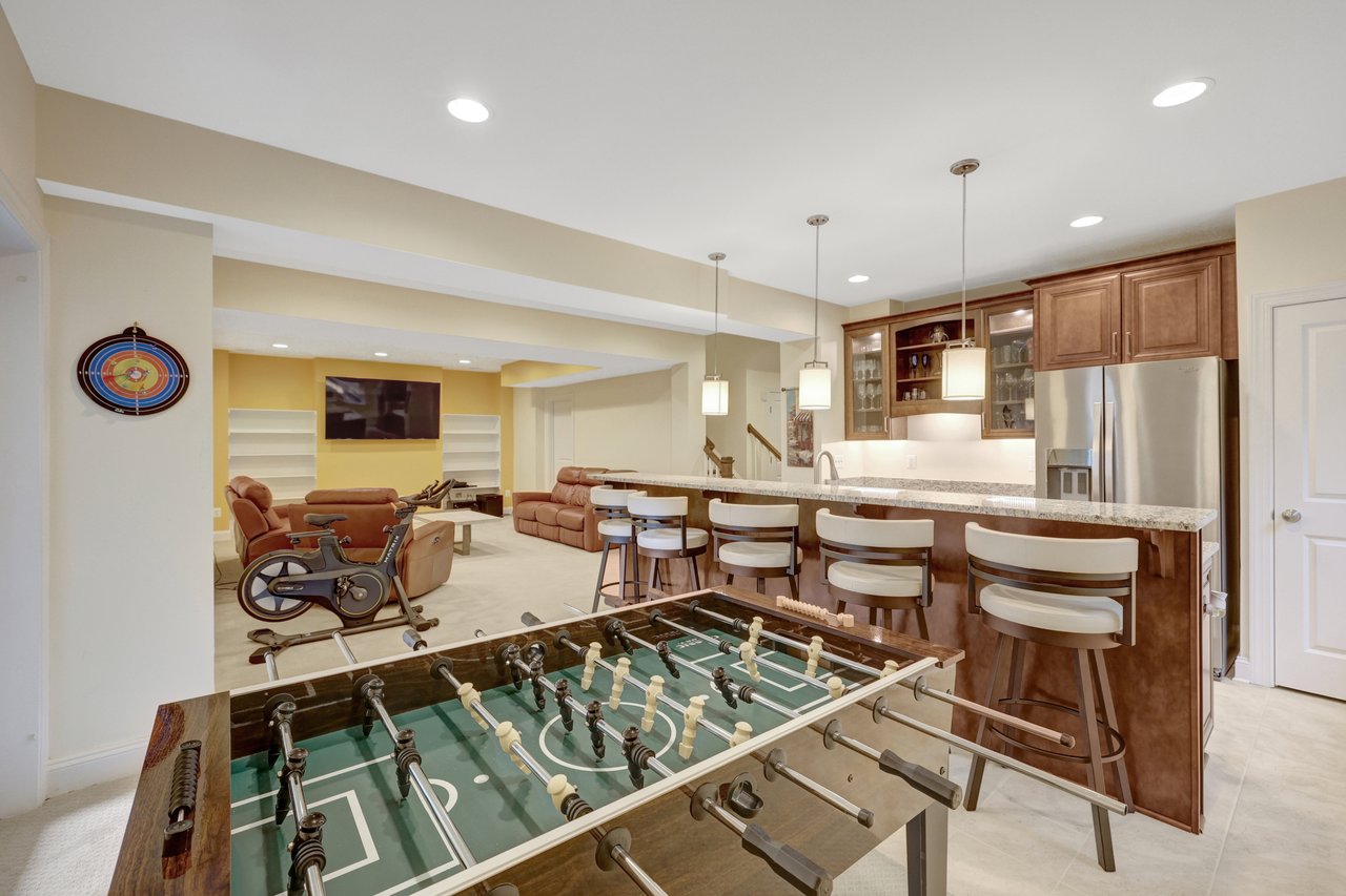 300 Jade Ct NW