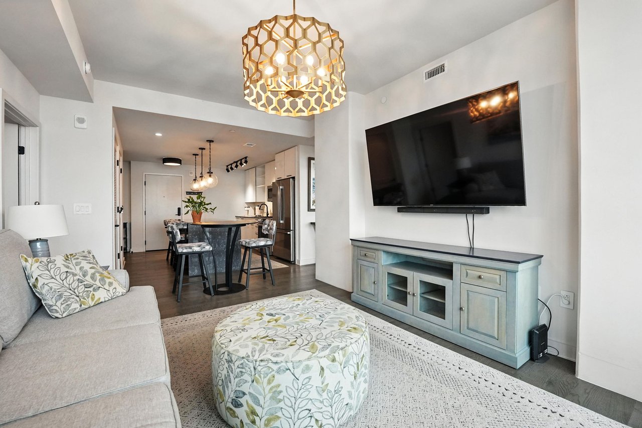 70 N St SE N913