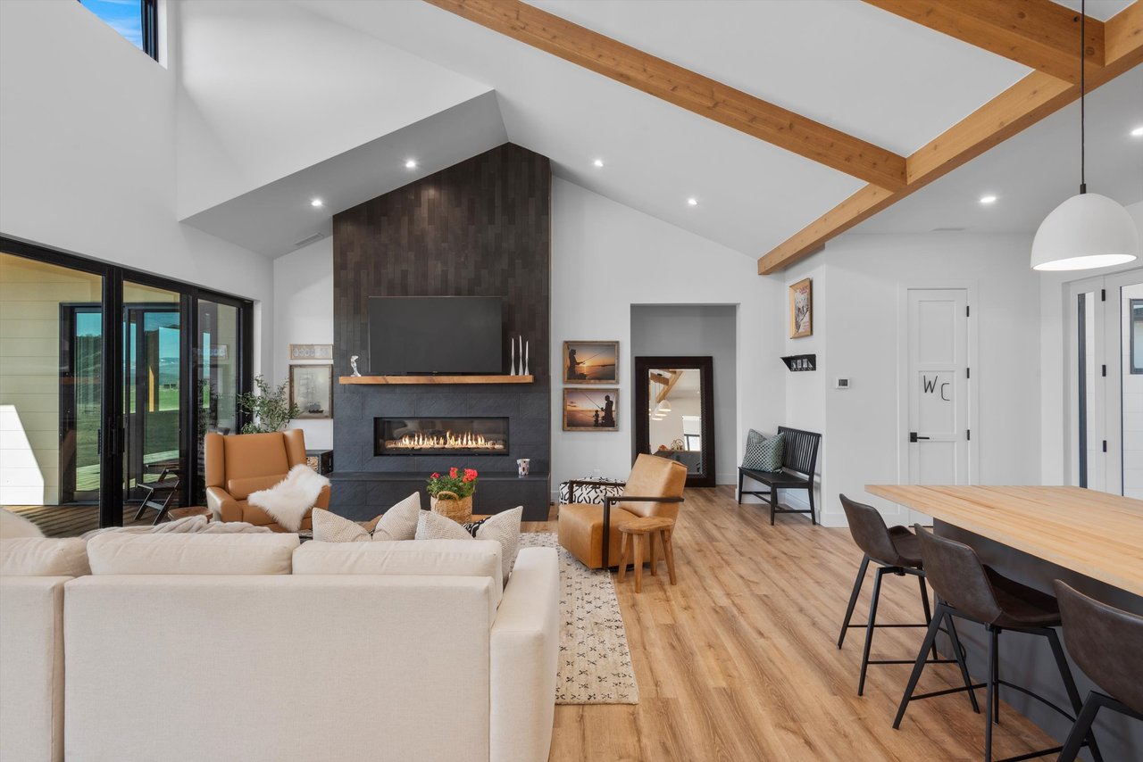 2024 Classic Contemporary Farmhouse with Staggering Mount Sopris Views
