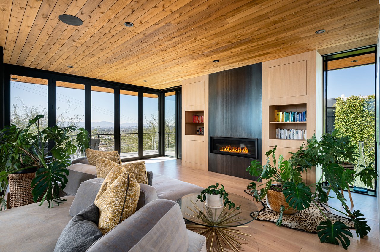 5419 E VALLE VISTA Road