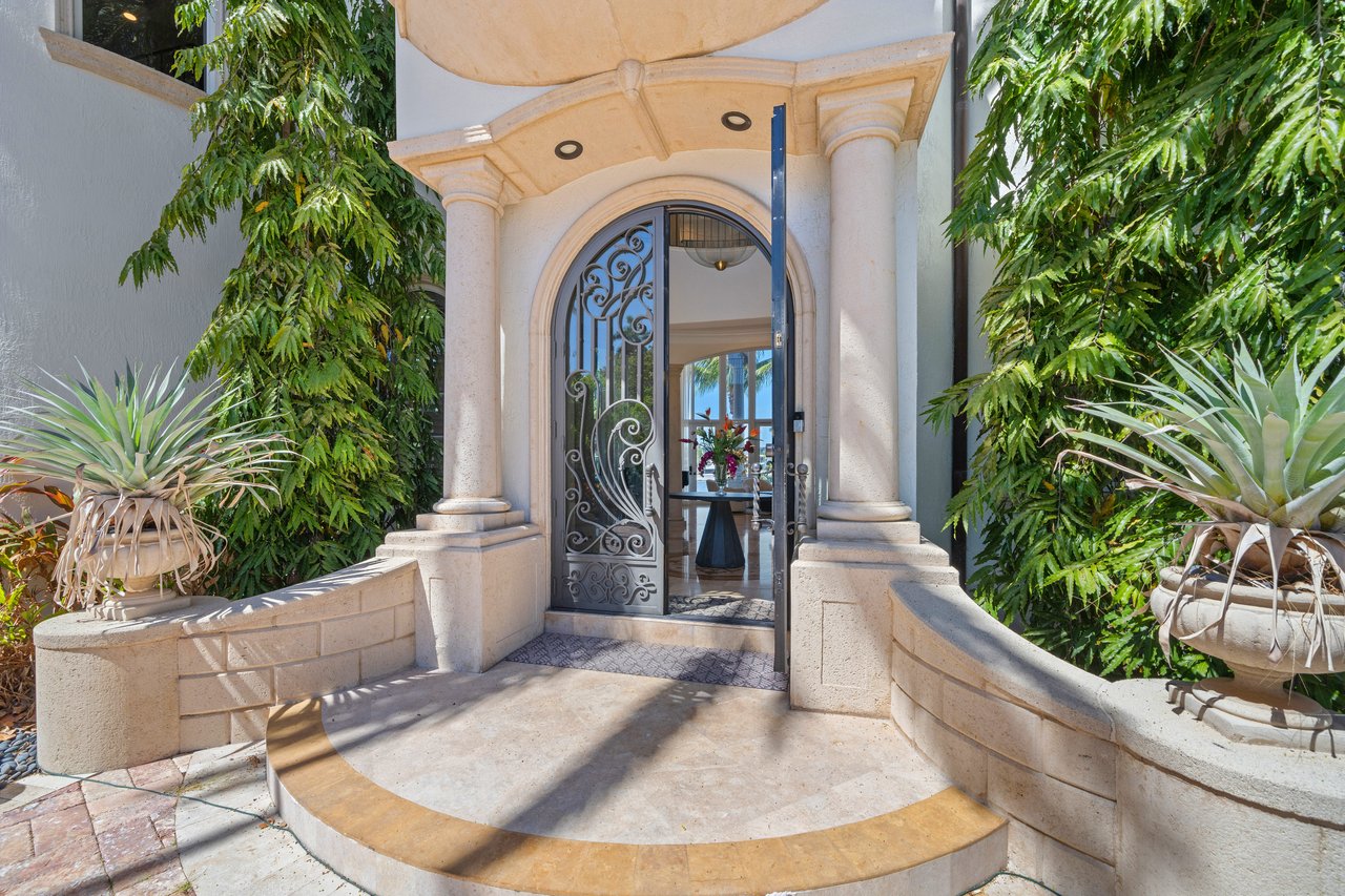 2593 SE 8th St, Pompano Beach, FL 33062