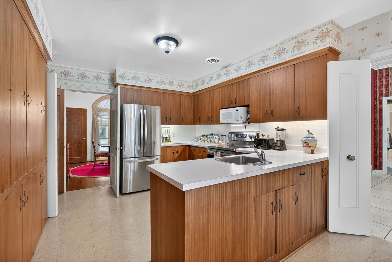 SOLD: Most Sought-After Bayview Gardens