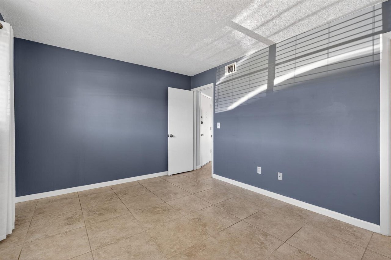 121 Wettaw Lane Ln #112