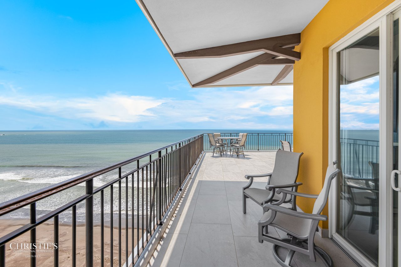 Vista Las Palmas – Executive Oceanfront Penthouse 11B