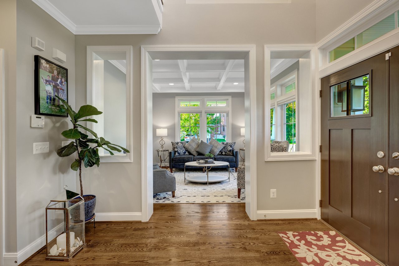 300 Jade Ct NW