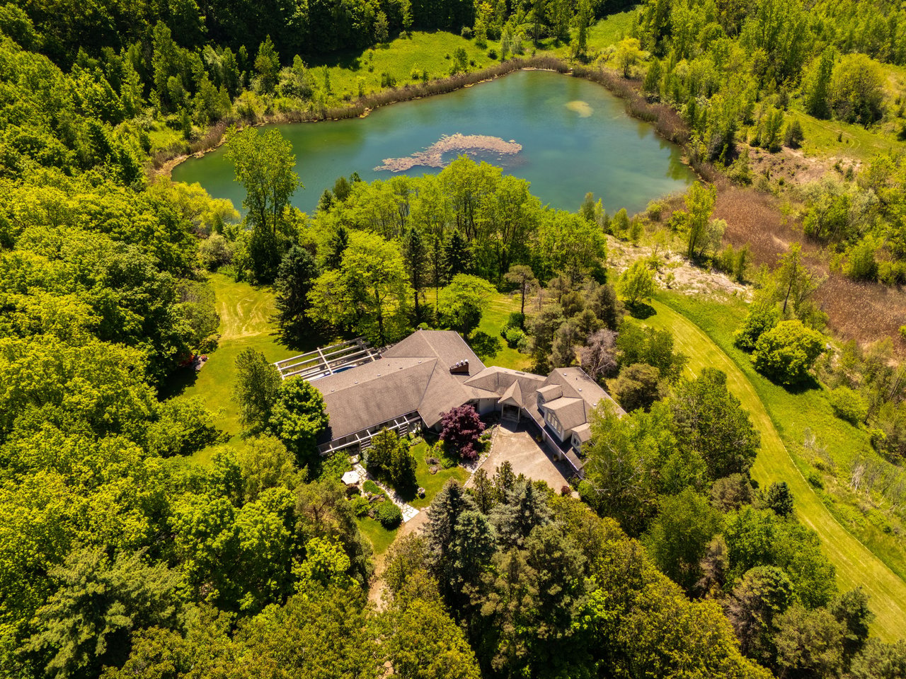 2360 8 Side Road, Burlington